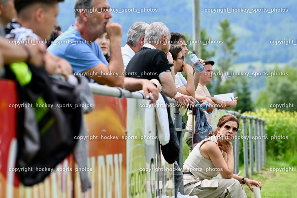 ATUS Velden vs. VST Völkermarkt | Besucher Sportplatz St. Egyden, ATUS Velden vs. VST Völkermarkt, ATUS Velden vs. VST Völkermarkt am 30.05.2024 in St. Egyden (Sportpark St. Egyden), Austria, (Photo by Bernd Stefan)
