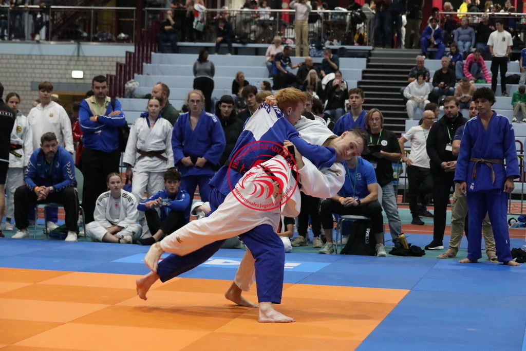 1J7A2413 | Fotos vom Adler Cup - Pictures from Adler Cup

Hier findet Ihr alle Eindrücke und großen Momente der Adler Cup Wochenenden. Here you will find all impressions and great moments of the Adler Cup weekends. - Realisiert mit Pictrs.com