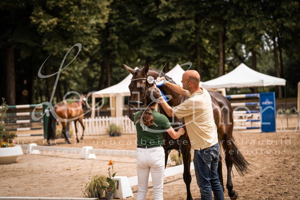 3.Fr00157 | Leoni Ertmer Photography - Realisiert mit Pictrs.com