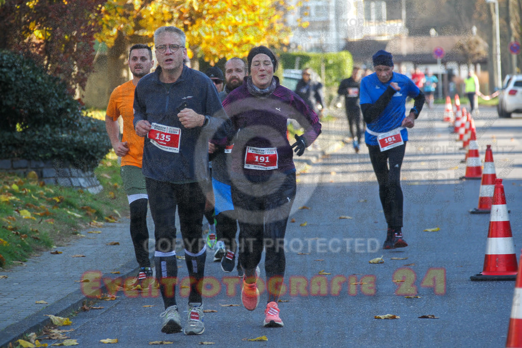 241201_1233_EV4_2916 | Sportfotografie im Rhein-Sieg Kreis, Köln, Bonn, NRW, Rheinland Pfalz, Hessen, etc. Unser Tätigkeitsfeld umfasst den Laufsport vom Volkslauf über den Marathon, Duathlon, Triathon bis zum Ultralauf wie Kölnpfad Ultra oder Schindertrail.