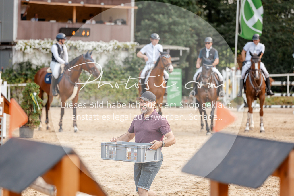 3I6A5301 | Stimmungsvolle Portraits und Reitsportfotografie im Ruhrgebiet und im Münsterland.

Pferdefotografie, Hundefotografie, Tierfotografie, Reportagen, Portraits von Tier und Mensch, Turnierfotografie in Bochum, Recklinghausen, Marl, Haltern am See, Dülmen.. - Realisiert mit Pictrs.com