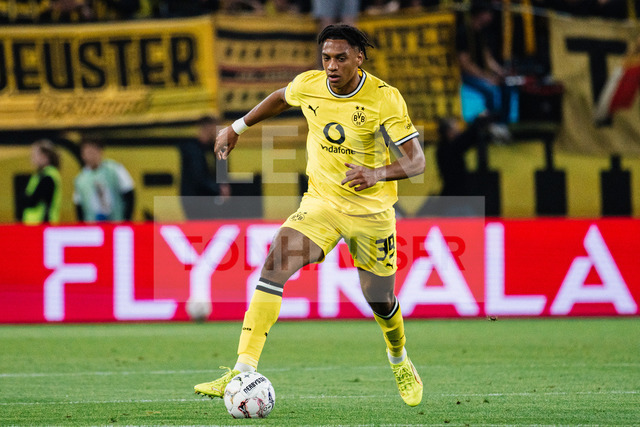 DFB-Pokal: HEBC - Borussia Dortmund, 01.09.2026 | Filippo Calixte Mané (Borussia Dortmund, 39) am Ball; Fußball, DFB-Pokal, 1. Runde: HEBC vs. Borussia Dortmund am 01.09.2026 im Volksparkstadion, HamburgDFB REGULATIONS PROHIBIT ANY USE OF PHOTOGRAPHS AS IMAGE SEQUENCES AND/OR QUASI-VIDEO. - Realisiert mit Pictrs.com