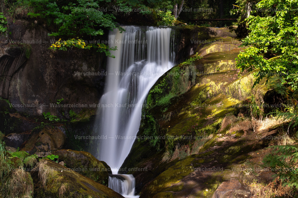 Triberger Wasserfall | im Schwarzwald, obere Fallstufe - Realisiert mit Pictrs.com