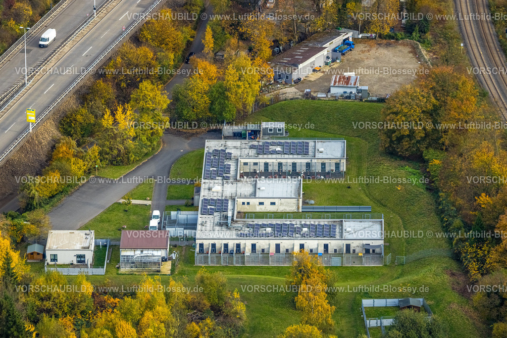 Hagen251102421 | Luftbild, Städtisches Tierheim Hagen mit Solardach, Eilpe, Hagen, Ruhrgebiet, Nordrhein-Westfalen, Deutschland
