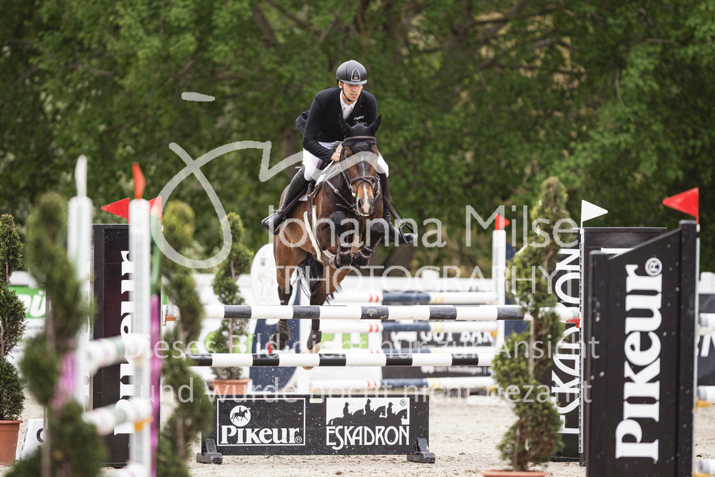 260508_PfSpTa_10_SprPf-M-109 | Deine schönsten Turniermomente als professionelle Fotos! Entdecke hochwertige Pferdesport-Fotografie im Online-Shop. Jetzt Fotos finden & bestellen!