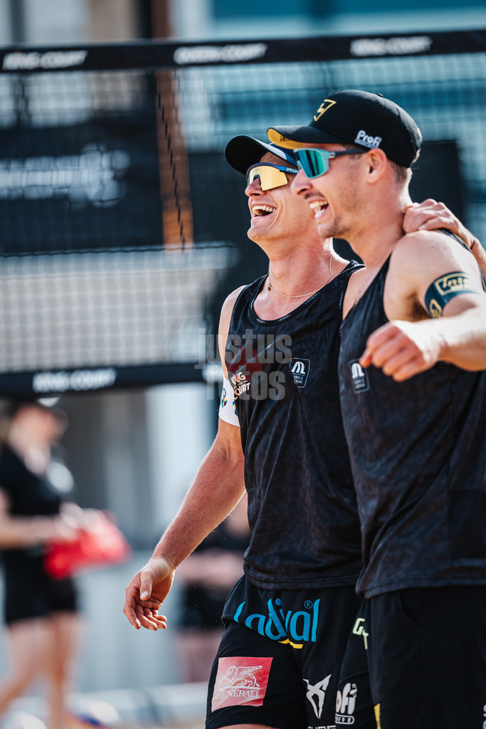 Beachvolleyball | Männer | Queen and King of the Court | Hamburg | 30.05.2024 | Jubel bei Philipp Waller (links, AUT) und Mathias Seier (rechts, AUT)
