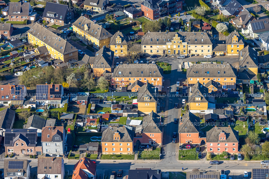 Selm250404749 | Luftbild, Wohngebiet Wohnsiedlung Mehrfamilienhäuser Fährenkamp Ecke Pappelweg, Bergarbeitersiedlung der Zeche Hermann, Beifang, Selm, Münsterland, Nordrhein-Westfalen, Deutschland