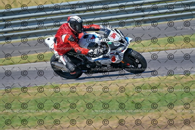 26bt04-0974 | markuskiefer.com - Realisiert mit Pictrs.com