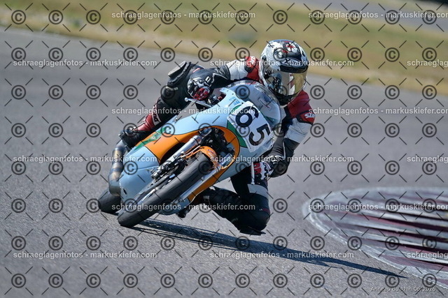 26bc03-1038 | markuskiefer.com - Realisiert mit Pictrs.com