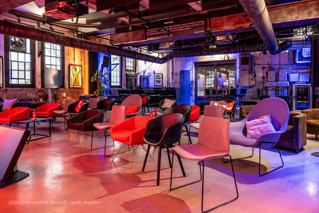 wwb_1914 | <Fotografie> <Video> <Film> <Winfried Bischoff> - Realisiert mit Pictrs.com