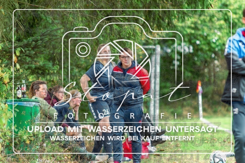 SFBSGF-1051 | Janina Mühlmann beim Damen Kreisliga HK/CE Spiel zwischen Sportfreunde Bispingen und SG Fulde im Sportplatz Steinbeck/Luhe, Bispingen (Simon Paul Stopat) - Realisiert mit Pictrs.com