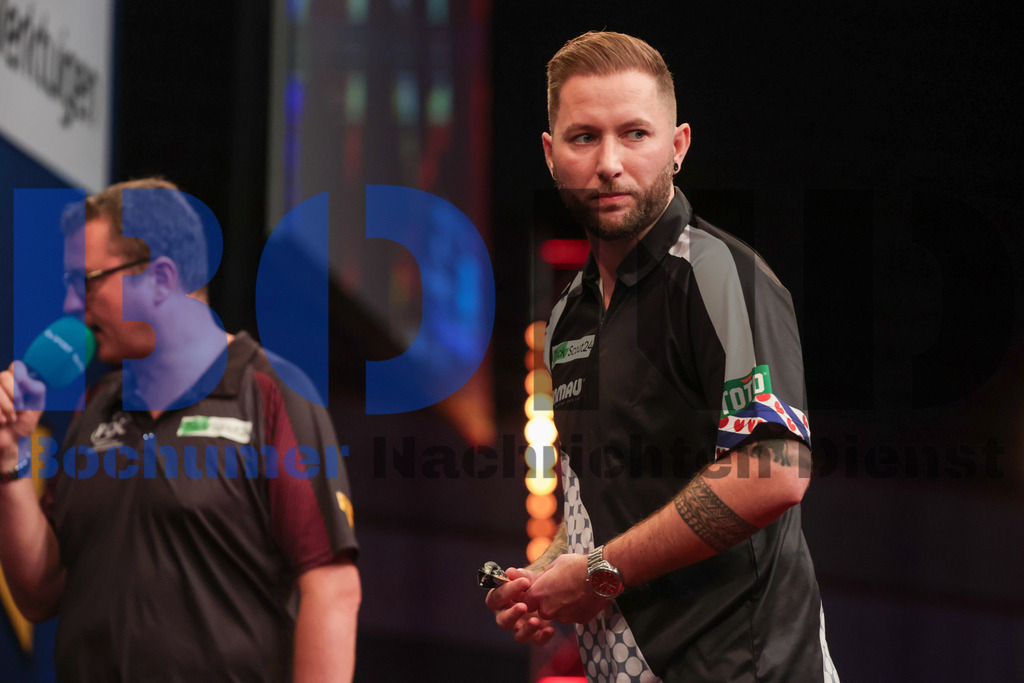  29.10.2023 - 
 | Sebastian Sendlak / Bochumer Nachrichtendienst (BOND) - PDC European Darts Championship: Viertelfinale {Persons shown} - Realisiert mit Pictrs.com