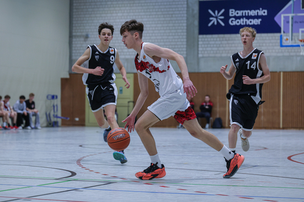 JBBL BAYER GIANTS vs Team BonnKöln RAG-118 | Fotos von Basketballspielen aus dem Raum NRW fotografiert von Gero Mueller-Laschet und Daniel Schaefer - Realisiert mit Pictrs.com