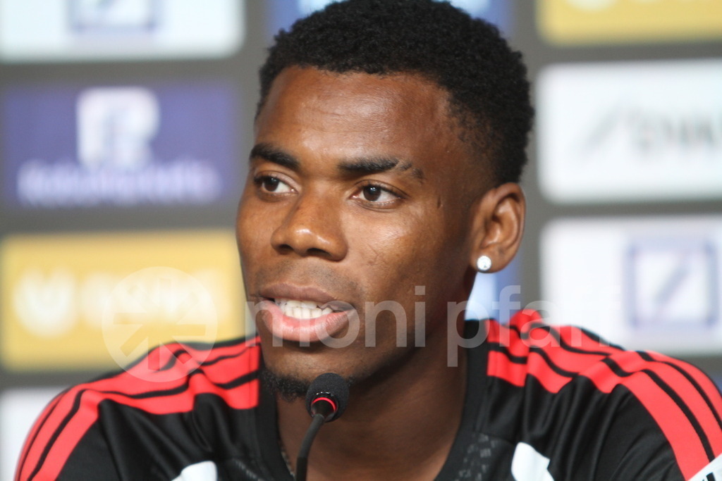 Raphael_Onyedika | Online-Shop | monipfaff.de - Realisiert mit Pictrs.com