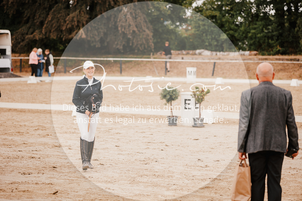 3I6A6382 | Stimmungsvolle Portraits und Reitsportfotografie im Ruhrgebiet und im Münsterland.

Pferdefotografie, Hundefotografie, Tierfotografie, Reportagen, Portraits von Tier und Mensch, Turnierfotografie in Bochum, Recklinghausen, Marl, Haltern am See, Dülmen.. - Realisiert mit Pictrs.com