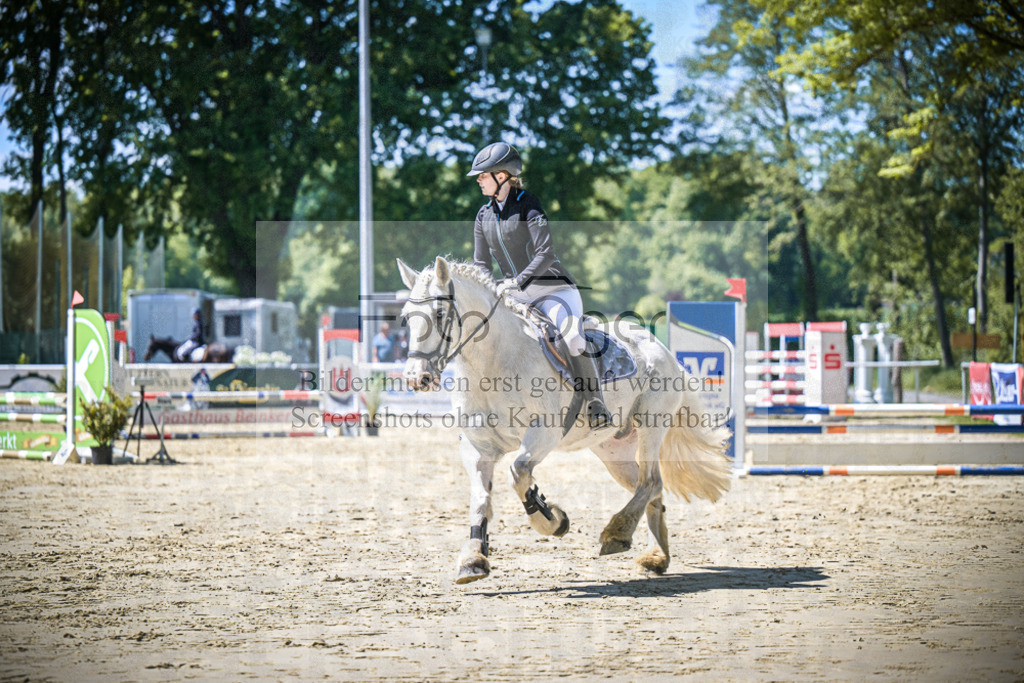 DOS_0462 | Entdecke hochwertige Reitturnierfotos von Foto Oger. Professionell, emotional und authentisch – jetzt Lieblingsmomente im Shop bestellen.Deutschlandweite Turnierfotografie. - Realisiert mit Pictrs.com