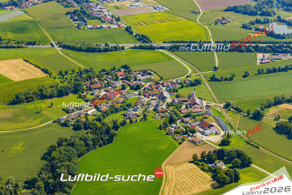 Geschenkidee Eholfing bei Ruhstorf an der Rott -Die Luftbildaufnahme wurde 2025 vom UL-Flugzeug heraus erstellt ( keine Drohne ) - Hochauflösende Luftaufnahme -Nicht vergleichbar mit Google Maps oder Satelittenbilder- Die Geschenkidee !Mit Lizenz und Bildrechte bestellbar