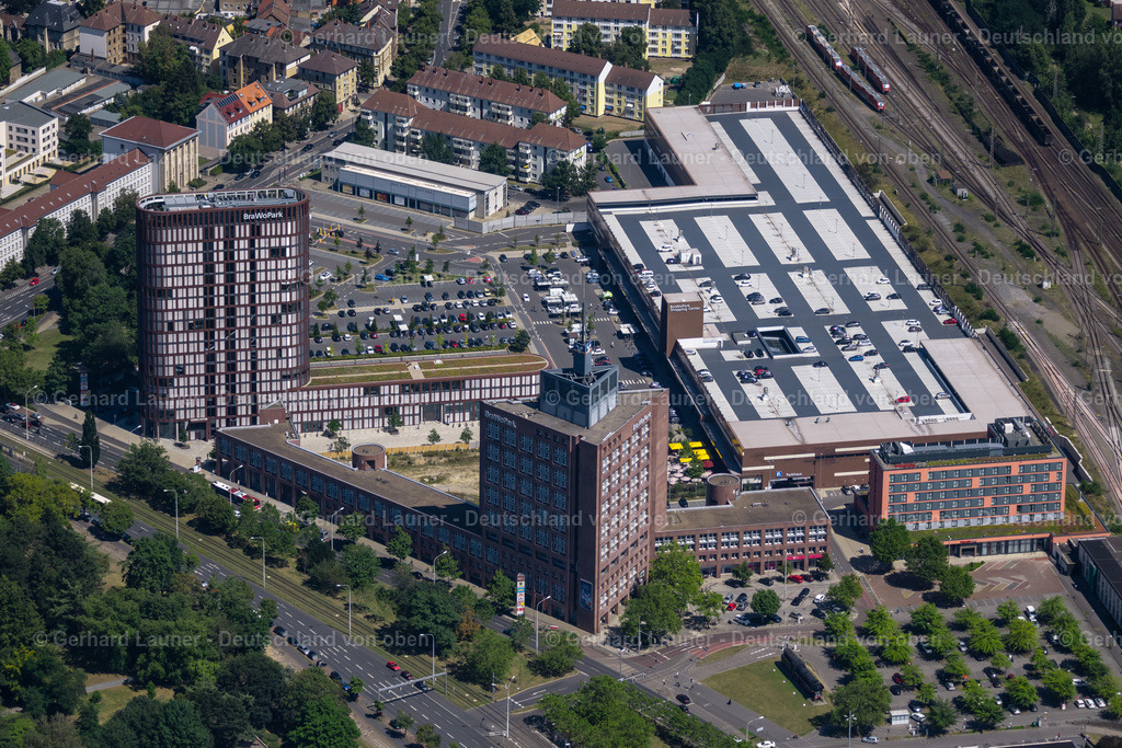 4035867 | BRAUNSCHWEIG 31.07.2020 Gebäude des Einkaufszentrum BraWo Park in Braunschweig im Bundesland Niedersachsen, Deutschland. // Building of the shopping center BraWo Park in Brunswick in the state Lower Saxony, Germany. Foto: Gerhard Launer