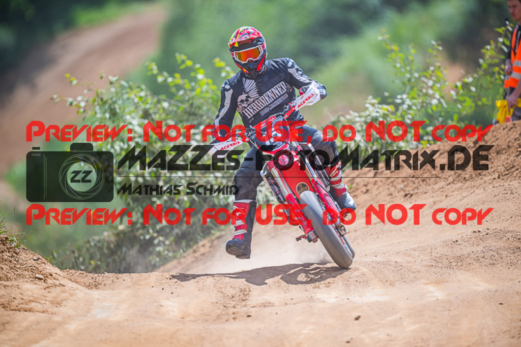 MaZZes_FotoMatrix_220529_7860 | Fotograf Mathias Schmid
Sportfotograf,
Eventfotograf,
Hochzeitsfotograf,
Portraitfotograf