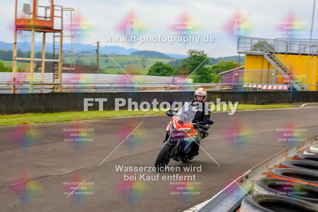 OBK-5482 | Hier findet Ihr Bilder von Touristenfahrten auf der Nürburgring Nordschleife oder von anderen Veranstaltungen die ich besucht habe. Viel Spass beim Durch Schauen 