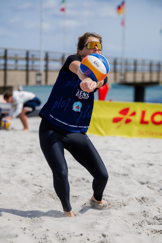 Beachvolleyball I Saison 2026 I FLENS Beach-Tour I 6. Turnier I Ostseebad Großenbrode | Jasper Lorenz Fotografie - Realisiert mit Pictrs.com