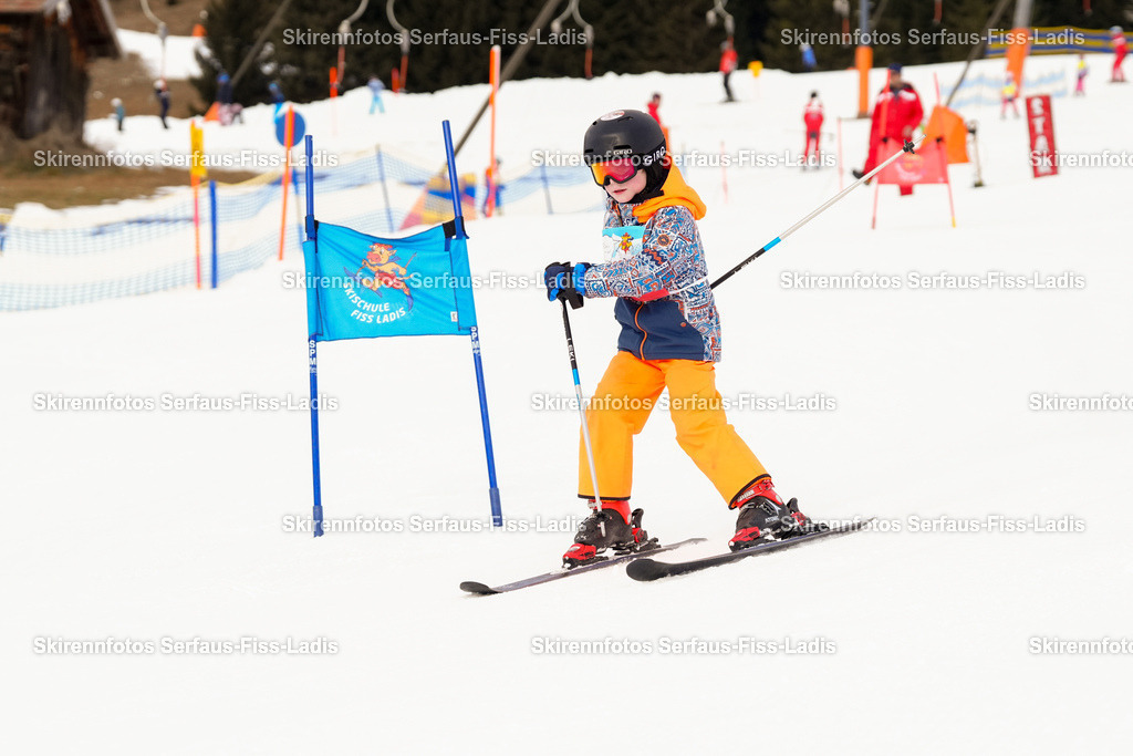 SRF_02.01.2026_0309 | Skirennfotos,Serfaus,Fiss,Ladis,Kinderskirennen,Winter,Tirol,Oberland,skirace,SFL,feelfree,weil wir's genießen,ski,Ski,skifahren,Sonnenplateau, - Realisiert mit Pictrs.com