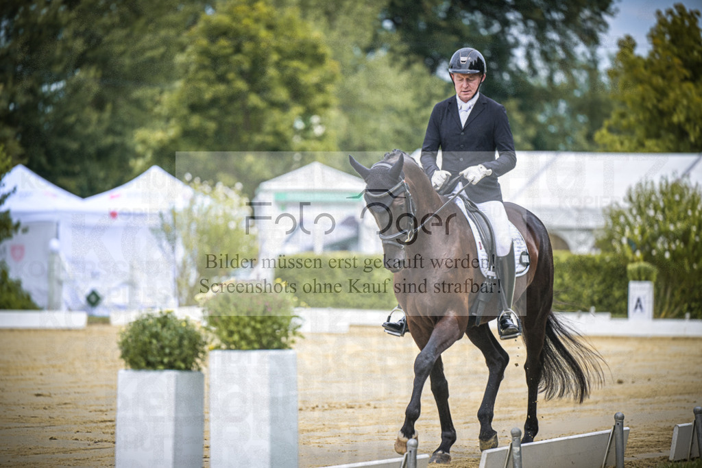 DOS_0573 | Entdecke hochwertige Reitturnierfotos von Foto Oger. Professionell, emotional und authentisch – jetzt Lieblingsmomente im Shop bestellen.Deutschlandweite Turnierfotografie. - Realisiert mit Pictrs.com