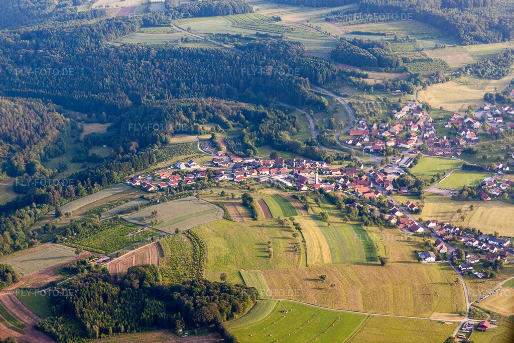 Luftbild: landwirtschaftlichen Feldern und Nutzflächen im Ortsteil Laudenberg in Limbach im Bundesland Baden-Württemberg in Deutschland. Foto: IMG_66311.jpg vom 30.05.2014 durch Werner Riehm/FLY-FOTO.de