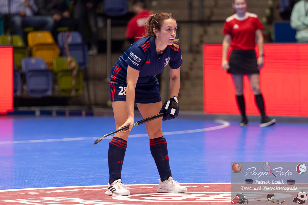 Volvo E.R.B. Final 4 Halbfinale Frauen: Mannheimer HC - Düsseldorfer HC, 25.01.2025 | Tessa Schubert (Düsseldorfer HC #28), Freisteller, Portrait, Porträt, Mannheimer HC - Düsseldorfer HC, Frankfurt, Süwag Arena, 25.1.2025 - Realisiert mit Pictrs.com