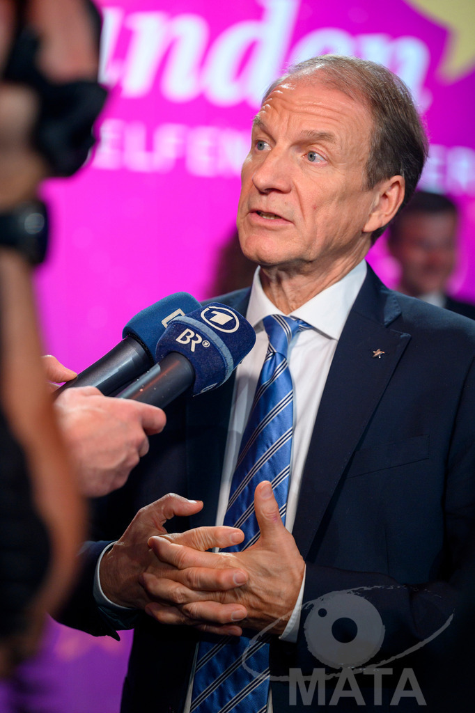 _DWI6483 | Thomas Jansing bei '30 Jahre Sternstunden-Gala 2023' in der Frankenhalle. Nürnberg, 15.12.2023 - Realisiert mit Pictrs.com