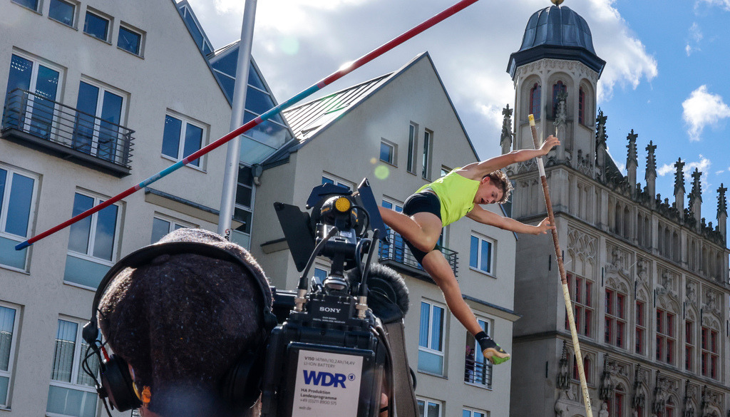 top-top.de 240913-012 | Foto, Video, Fotografie, Videografie, Fotobox, DJ, Discjockey, Musik, Musikbox, Veranstaltung, Photobooth, Amazon, Ebay, Buchtipp, Bestseller, Autor, Verlag, Buch, Wesel, Hamminkeln, NRW, Dinslaken, Rees, Drohne, Hochzeit, Party, Fotobox, Wesel, Fotograf