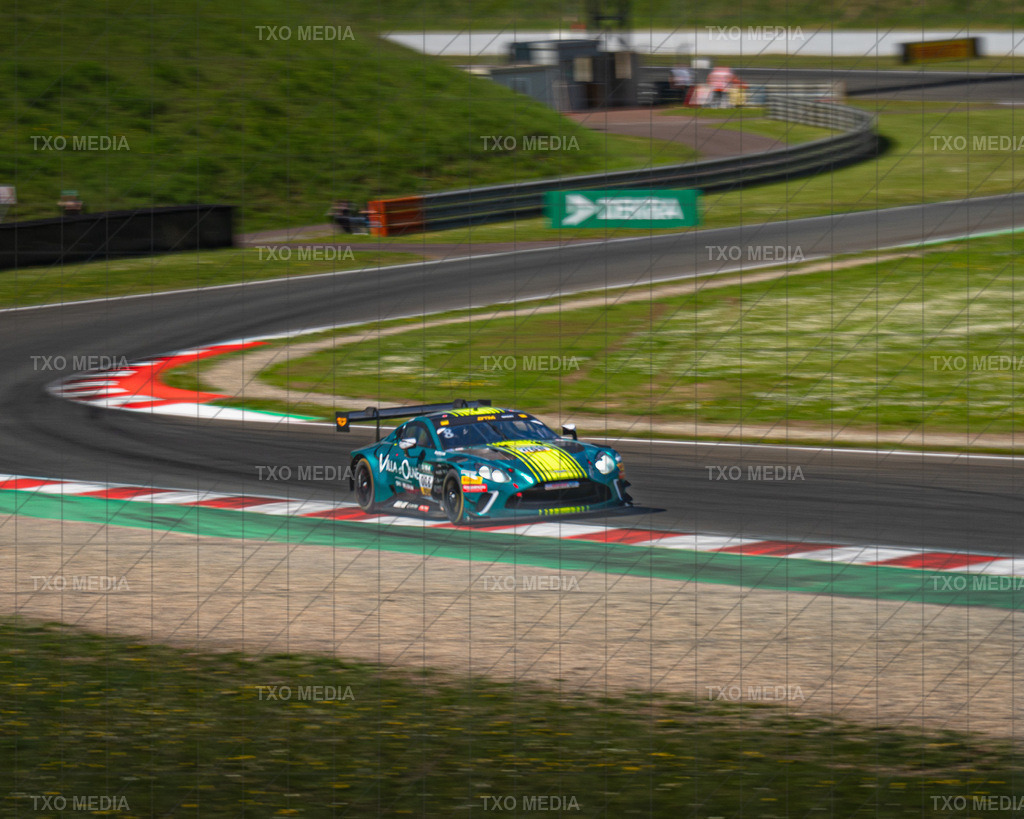 TXM07135 | Exklusive Motorsport-Fotografie aus Leipzig von TXO Media – für Rennfahrer, Teams & Sponsoren. Sausemuth liefert starke Bilder, die Emotion zeigen. Jetzt buchen & glänzen! - Realisiert mit Pictrs.com