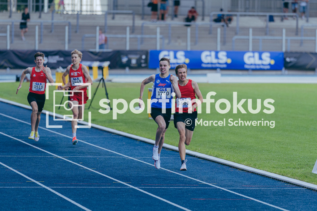 DM U23 U18 Bochum 2026 | 1500-Meter-Lauf mU18, Finale,  Julius Feuerfeil (Sportvg Feuerbach), Startnummer 1685, Dominik Wiedenmann (VfL Sindelfingen), Startnummer 1740, Deutsche Meisterschaften der U18 &amp; U23 2026, Lohrheidestadion Bochum-Wattenscheid, 04.07.2026 Foto: Marcel Schwering / sportimfokus - Realisiert mit Pictrs.com