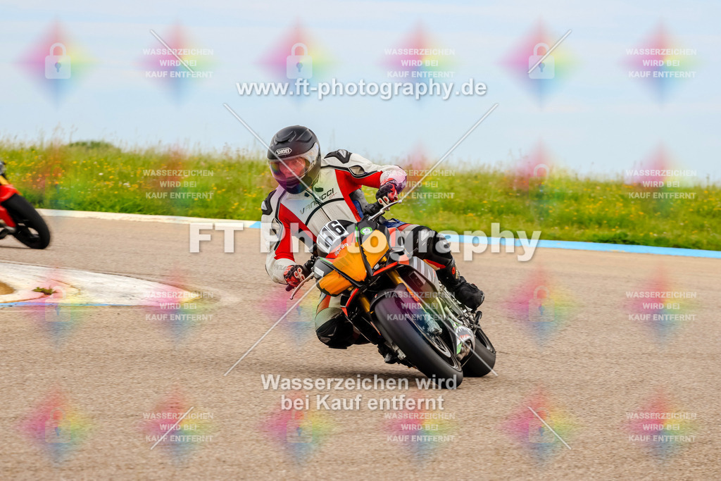 MotoTeam-2659 | Hier findet Ihr Bilder von Touristenfahrten auf der Nürburgring Nordschleife oder von anderen Veranstaltungen die ich besucht habe. Viel Spass beim Durch Schauen 