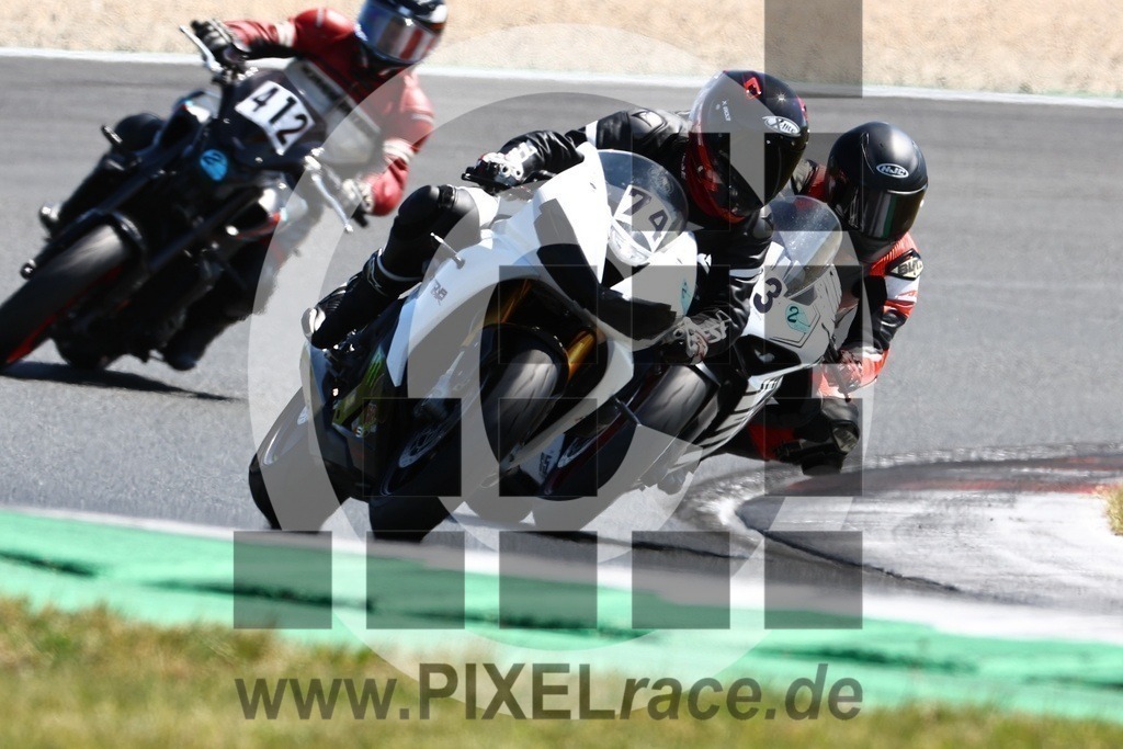 0963-20240513_03280 | Schöne Erinnerungen an spannende Momente - das festzuhalten ist unser Job. PIXELrace.de ist seit 2003 auf den Rennstrecken Europas unterwegs um die Action draußen beim Fahren und die wunderbare Stimmung imm Fahrerlager für euch einzufangen.