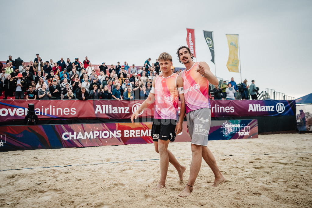 Beachvolleyball | Männer | Allianz German Beach Tour 2025 | Tourstop Bremen | 15.06.2025 | v.l. Luis Kubo und Jannik Kühlborn