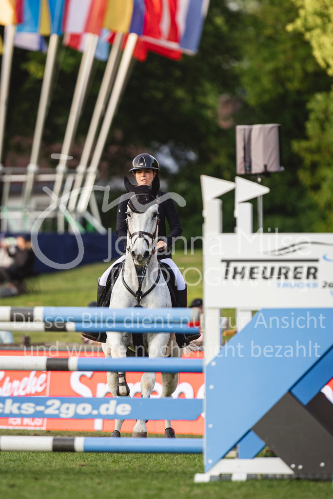 240510_Hamburg_Amateur-Small-390 | Deine schönsten Turniermomente als professionelle Fotos! Entdecke hochwertige Pferdesport-Fotografie im Online-Shop. Jetzt Fotos finden & bestellen!