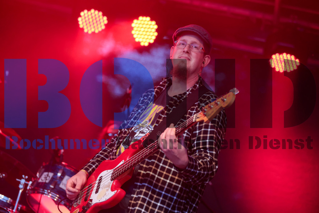 jm_wurst_20240530_1726 | bond - Realisiert mit Pictrs.com