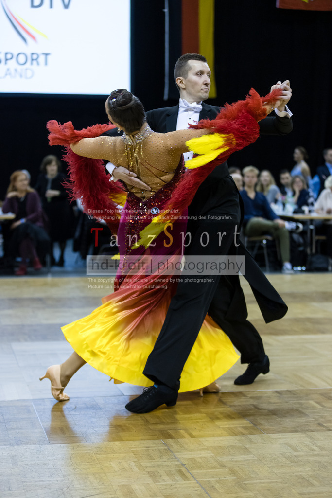 20241102_DC_HGR_Std_08477 | Tanzsportbilder, Standardtanz, Lateintanz, WDSF, DTV, LTVB, dancecomp, goc, hessen tanzt, blaues band der spree, walzer, tango, wiener walzer, slowfox, quickstepp, samba, rumba, cha-cha-cha, paso doble. jive, hd-kroft photography, turniertanzsport