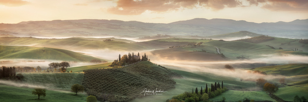 Morgens im Val d'Orcia (3:1 Panorama) | Andre Wandrei - Nature Artworx - Realisiert mit Pictrs.com