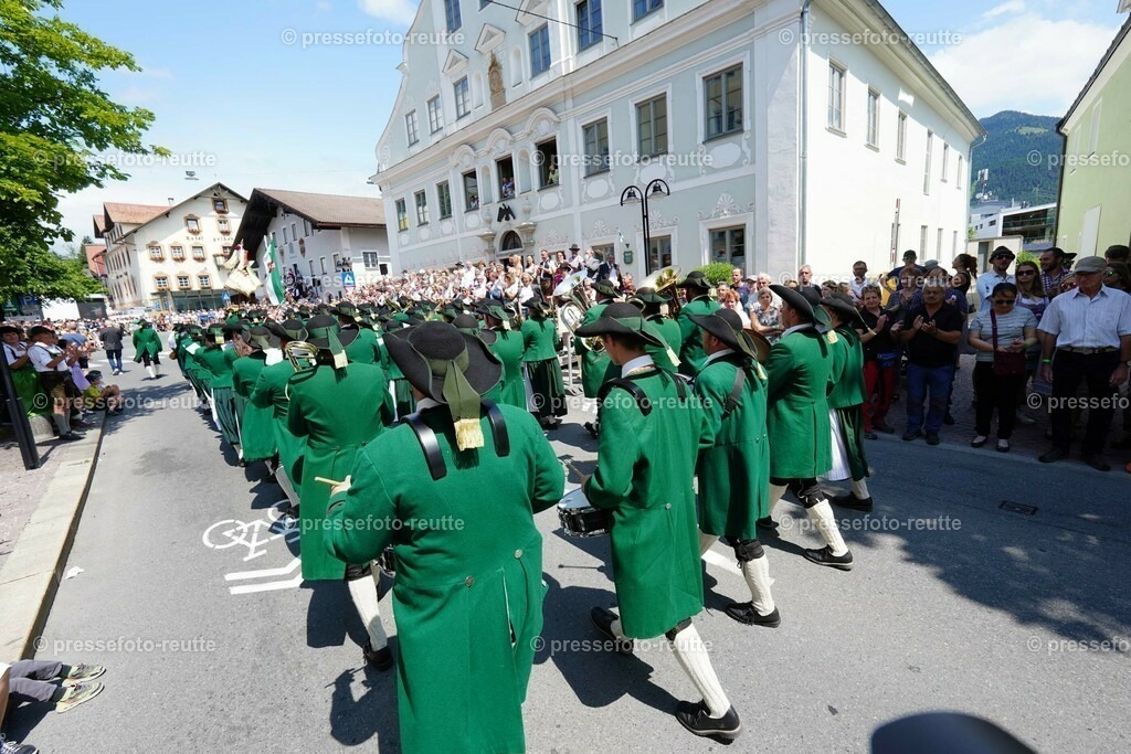 18f-TANNHEIM-Bundesmusikfest-2023-Juni16-Reutte-DSC01832 | Info aus dem Bezirk Reutte/Ausserfern Tirol sowie eine umfangreiche Bilddatenbank über die gesamte Region: Lechtal, Talkessel Reutte, Tannheimertal, Zwischentoren. Lech, Plansee, Zugspitze, Grenztunnel, B179, Fernpassstraße, Verkehr, Lawinen, Tradition, - Realisiert mit Pictrs.com