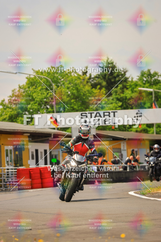 _DSK2621 | Hier findet Ihr Bilder von Touristenfahrten auf der Nürburgring Nordschleife oder von anderen Veranstaltungen die ich besucht habe. Viel Spass beim Durch Schauen 