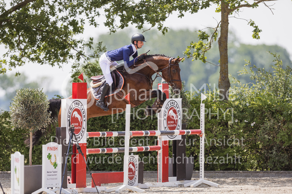 230616_Lemwerder_Springpf-L2-666 | Deine schönsten Turniermomente als professionelle Fotos! Entdecke hochwertige Pferdesport-Fotografie im Online-Shop. Jetzt Fotos finden & bestellen!