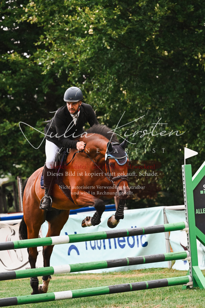 DSC_6342 | Pferde- und Turnierfotografie in Westsachsen. Pferdeportraits, Auftragszeichnungen und intuitive Kunst.