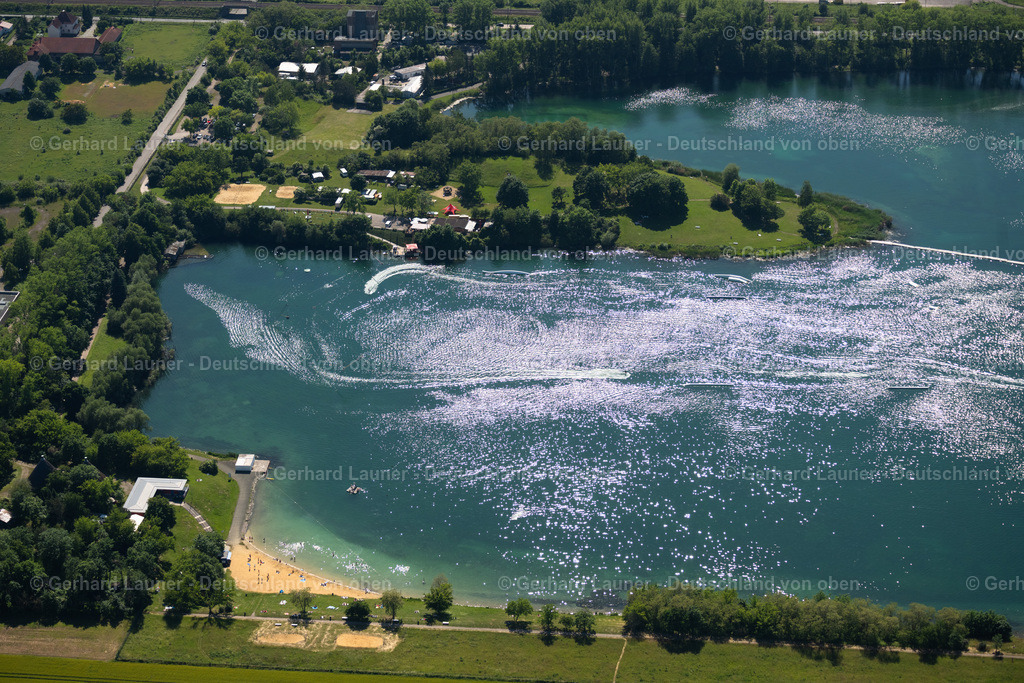 4045912 | ERFURT 14.06.2021 Uferbereiche am Sandstrand des Freizeit- und Erholungspark Nordstrand in Erfurt im Bundesland Thüringen, Deutschland. // Shore areas on the sandy beach of the recreational and recreational park Nordstrand in Erfurt in the state of Thuringia, Germany. Foto: Gerhard Launer