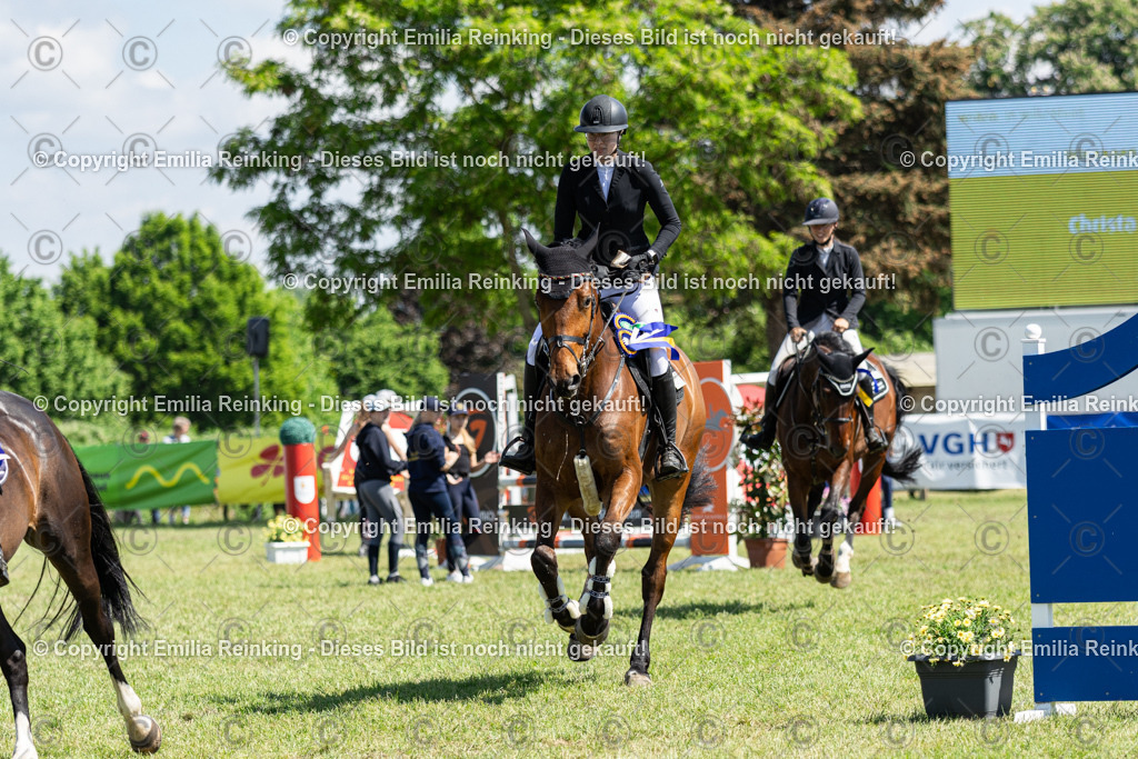 CL5A8100 | Emilia Reinking Fotografie - Realisiert mit Pictrs.com