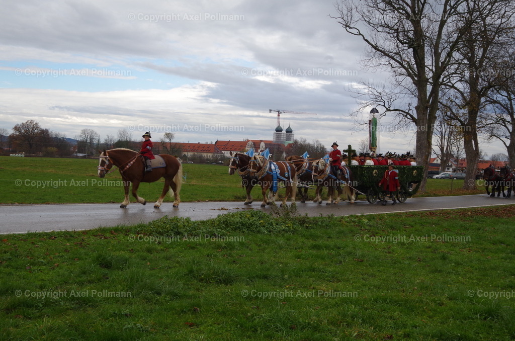 IMGP9826 | fotografiert von Axel PollmannLeonhardi Wallfahrt Benediktbeuern und Murnau, Fronleichnam, Fasching, Landschaft im Loisachtal und Benediktbeuern  - Realisiert mit Pictrs.com