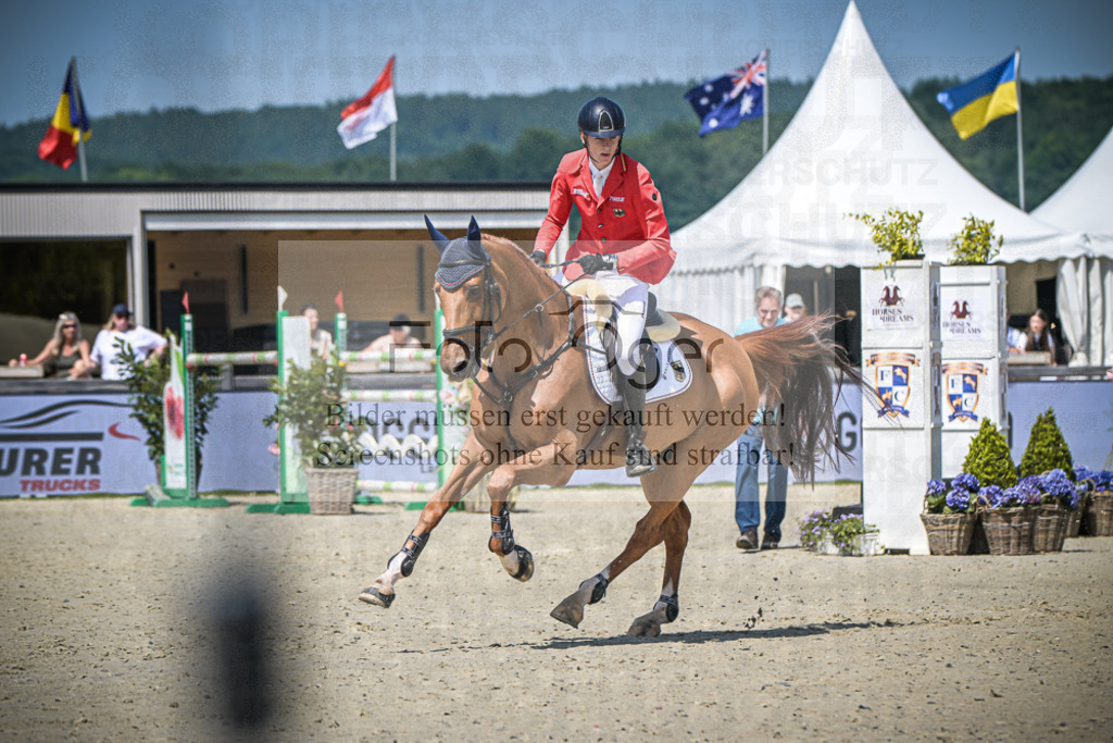 DOS_5218 | Entdecke hochwertige Reitturnierfotos von Foto Oger. Professionell, emotional und authentisch – jetzt Lieblingsmomente im Shop bestellen.Deutschlandweite Turnierfotografie. - Realisiert mit Pictrs.com