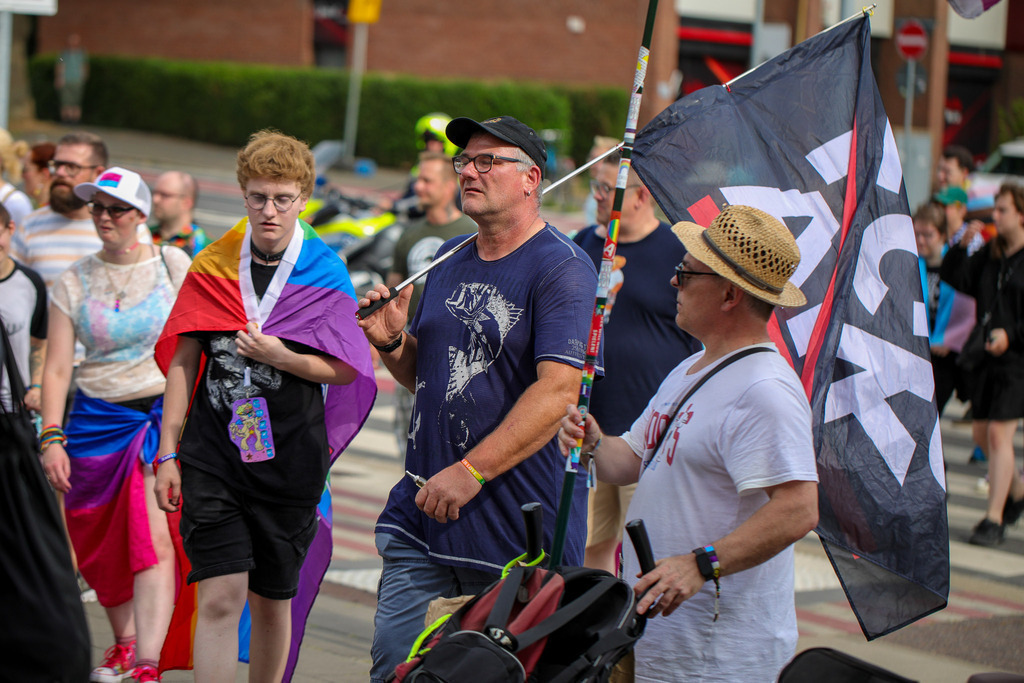 CSD_Moers_190725_084 | Bildergalerie von Sport-Ereignissen aber auch von weiteren spannenden Dingen - nicht nur vom Niederrhein. In Anlehnung an den bekannten Spruch von Hanns Dieter Hüsch heißt das Motto: "Niederrhein ist überall".  - Realisiert mit Pictrs.com