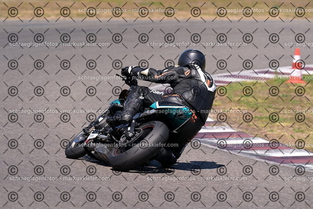 26bt04-1903 | markuskiefer.com - Realisiert mit Pictrs.com